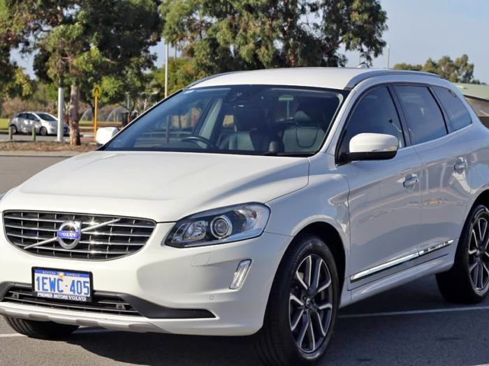 2015 Volvo XC60 D5 Luxury Wagon